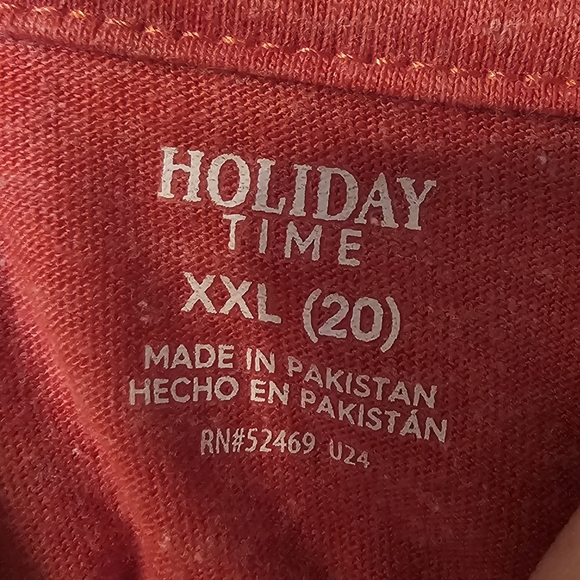 Red Christmas "Believe" Graphic T-Shirt XXL * 4/$20 * - Picture 3 of 4